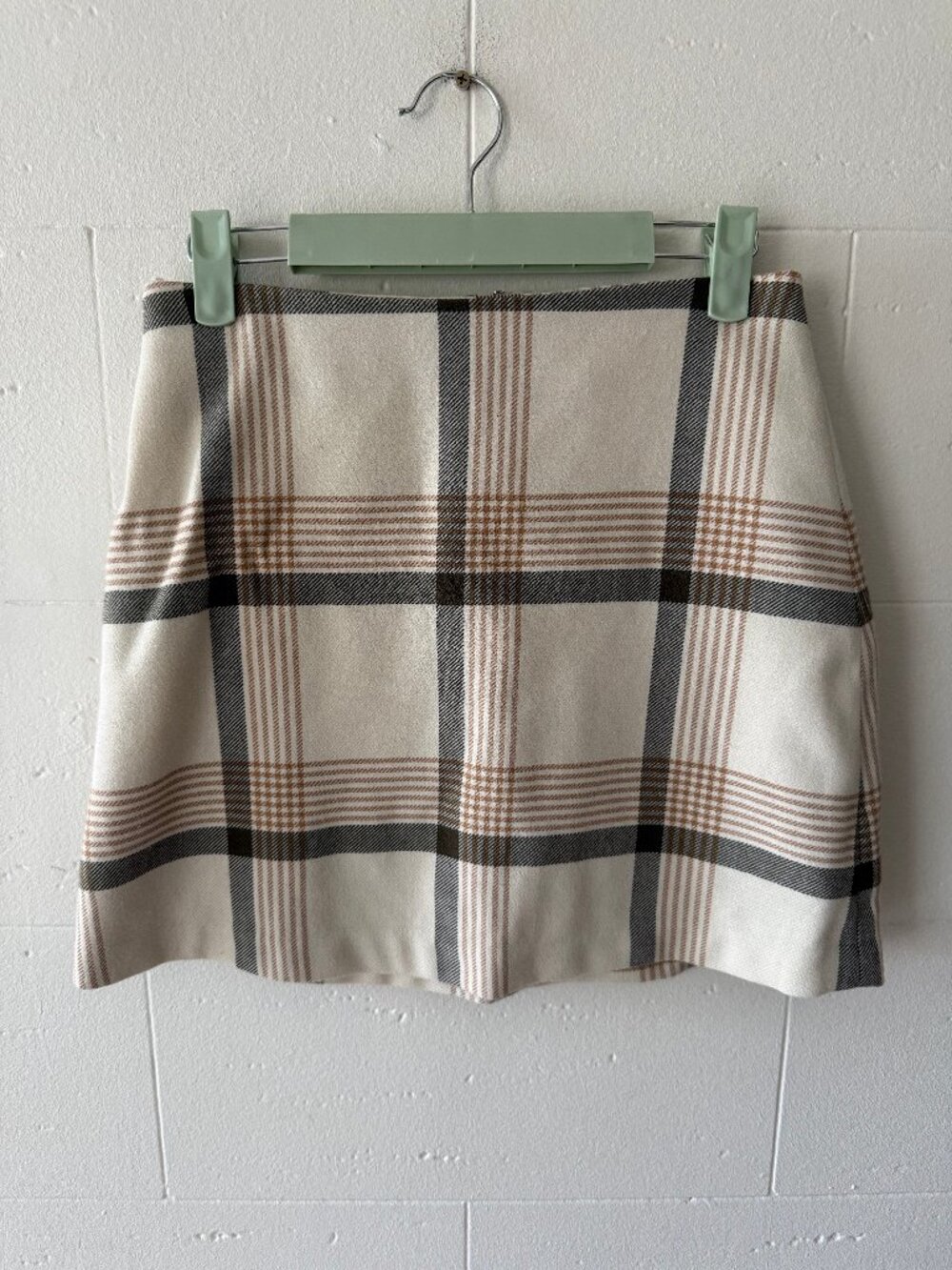 Wilfred Aritzia | Cream Pastel Plaid Mini Skirt | Minimal Academia | Size 2